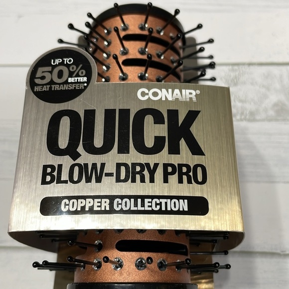Conair Quick Dry Blow Dry Brush - Picture 3 of 5